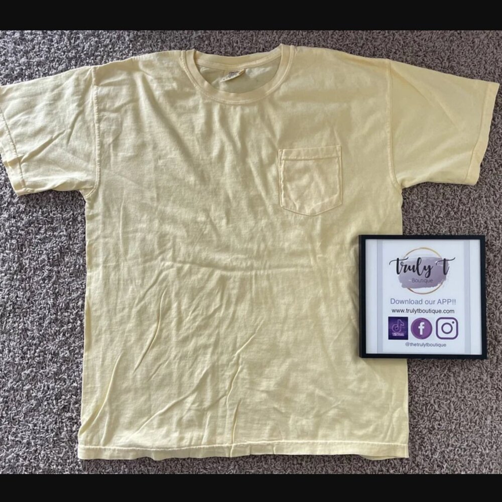 Comfort Colors Pastel Yellow Pocket Tee